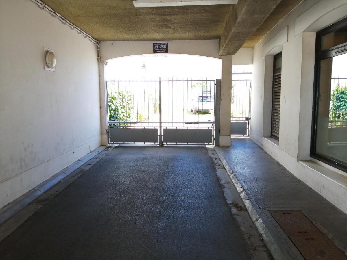 Appartement élégant avec vue sur le port Saint-Martin-de-Ré Extérieur photo