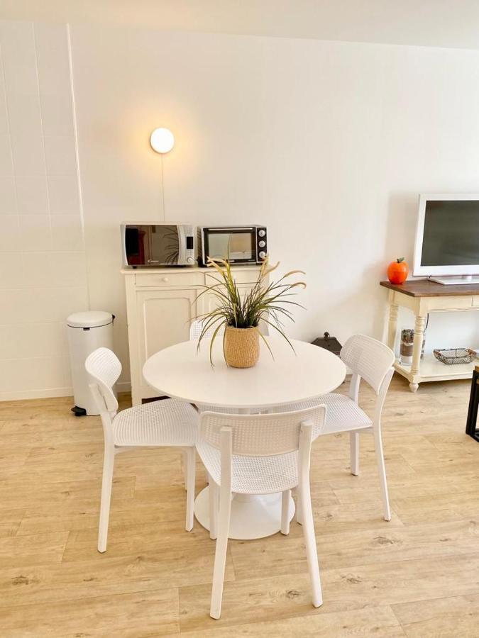Appartement élégant avec vue sur le port Saint-Martin-de-Ré Extérieur photo