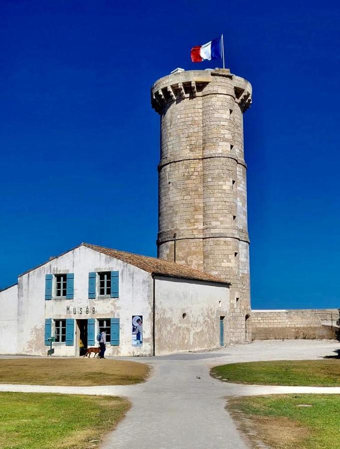 Appartement élégant avec vue sur le port Saint-Martin-de-Ré Extérieur photo